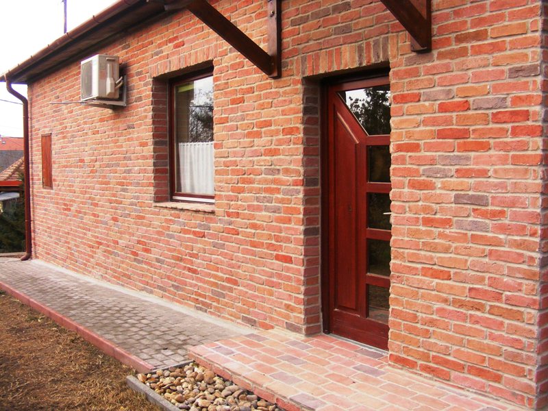 szeletelt t�gla k�ls� beton