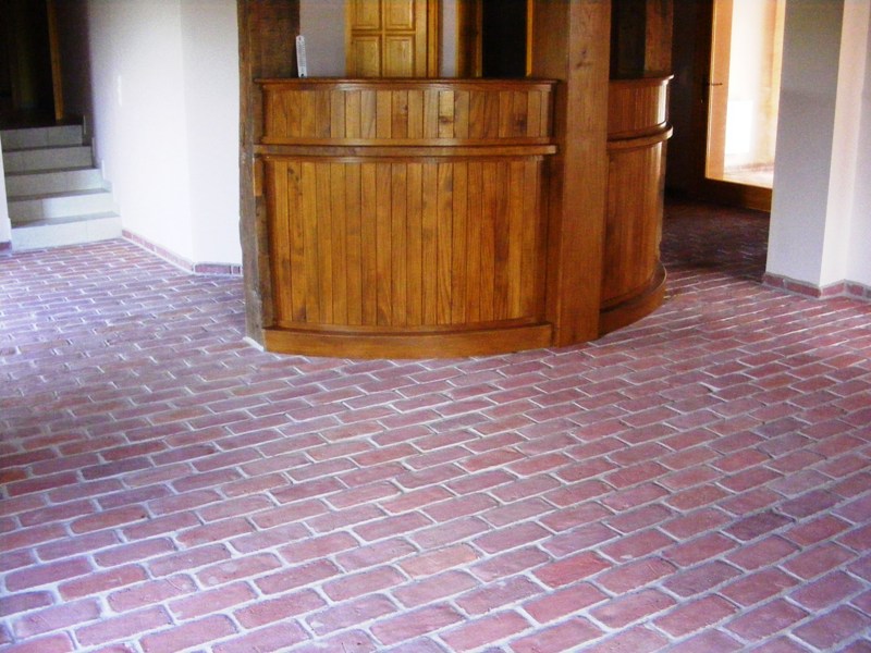 rusztikus szeletelt t�gla j�r�lap nappali