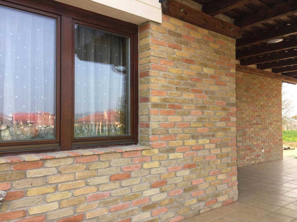 �szilomb t�glaburkolat