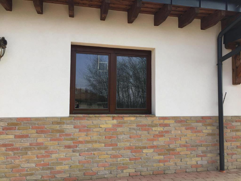 Vegyes szeletelt t�gla t�glaburkolat