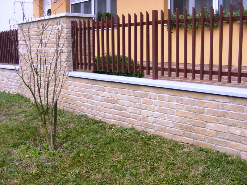 S�rga t�gla burkolat