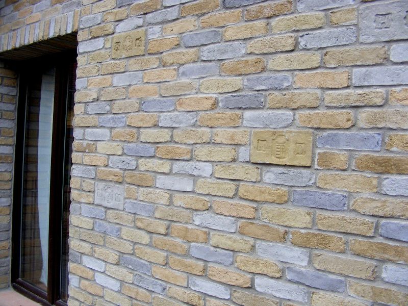 Rusztikus t�glaburkolat s�rga sz�rke