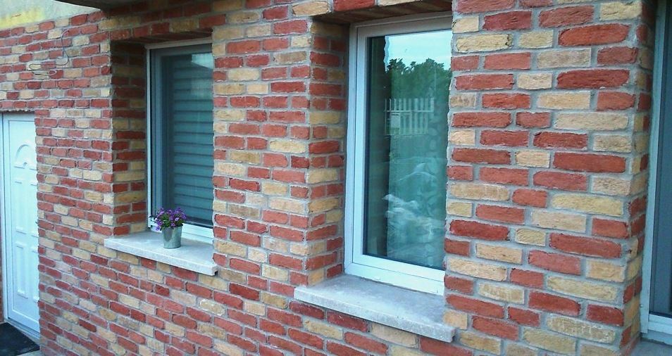 vegyes sz�n� rusztikus t�glaburkolat